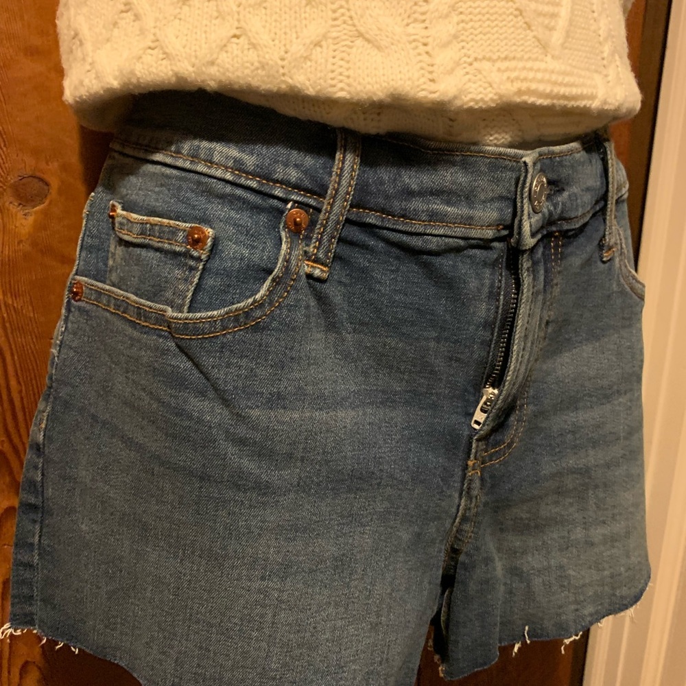 Gap Denim 3” Shorts - Picture 2 of 8